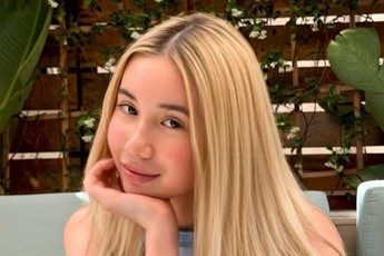 Hot girl thành công kiếm hơn 26 tỷ chỉ trong 3 giờ sau sinh nhật tuổi 18!