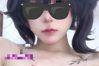 Sốc nặng với trang cá nhân của nàng coser nóng bỏng, nhận về nhiều ý kiến trái chiều