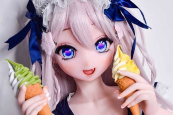 Hiện tượng lạ tại Nhật Bản: Búp bê anime người thật trở thành "hot trend"