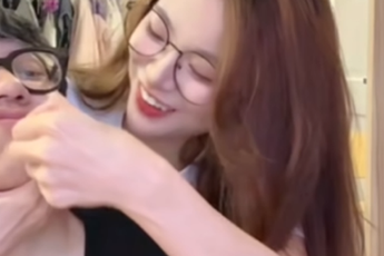 Vừa khoe tình mới, Mèo 2k4 đã làm "content" yêu đương, fan bội thực "cẩu lương"