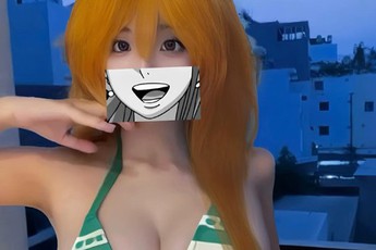 Nữ coser Việt gây bão với những màn cosplay nóng bỏng dù che mặt