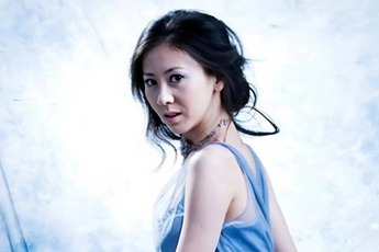 Sao nữ chụp ảnh nude để nổi tiếng bị bố từ mặt, chồng đòi ly hôn