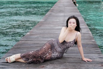 Hot girl TikTok khoe vóc dáng, khiến fan đồng lòng "mặc kệ, nhắm mắt yêu luôn"!