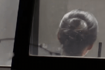 Bắt gặp ngọc nữ màn ảnh vừa hút thuốc vừa đánh bài: Hình tượng ngoan hiền sụp đổ, đừng nhìn mặt mà bắt hình dong