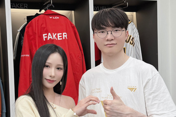 Người đẹp quyến rũ nhất làng cosplay cũng không khiến Faker "động lòng"