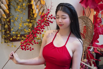 "Lên đồ" đón năm mới, hot girl xinh đẹp khiến vô số anh em game thủ "xuất khẩu" thành thơ