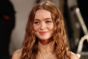 Nhan sắc "vô thực" của mỹ nhân Hollywood đang định nghĩa lại chuẩn mực cái đẹp Gen Z