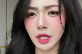 "Combat" trực diện với fan nam, gái xinh Tóp Tóp bị sát thương nhói lòng, phải xóa bình luận