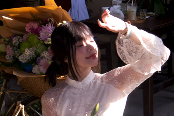 MC Yoonsul tung bộ ảnh áo dài mới, fan thích thú, rộn ràng chào đón không khí Tết gần kề