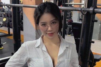 "Thoát vai" nữ gymer quen mặt, hot girl thả dáng dịu dàng khiến người xem ngỡ ngàng vì... không quen