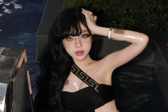 Thêm một hot girl gia nhập đường đua bikini, hứa hẹn mùa hè nóng bỏng