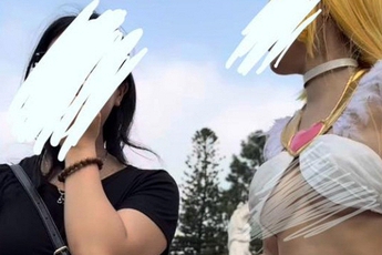 Ăn mặc phản cảm đi FES, nữ coser khiến cộng đồng mạng không khỏi phẫn nộ