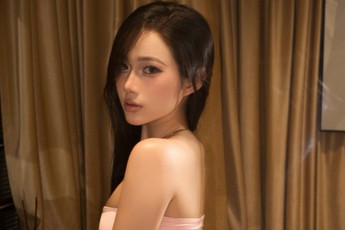 Đu trend "em ghệ tone hồng" cực dính, hot girl khiến MXH bùng nổ