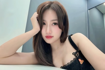 "Lương 3 triệu", Linh Nắng tự tin khoe nhan sắc thuộc hàng "cực phẩm" giới game