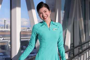 "Lên đồ" đi làm và "lột xác" khi đi chơi, nữ tiếp viên hàng không khiến CĐM "choáng" vì như sống 2 cuộc đời