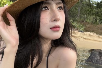 Quỳnh Alee chính thức tung bộ ảnh "thiêu đốt" ngày hè mà 2 triệu fan ngóng đợi bấy lâu!
