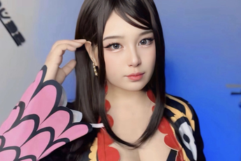 Nữ coser hóa thân thành mỹ nhân One Piece thời trẻ, nhan sắc khiến cả Rayleigh lẫn Roger đều say đắm