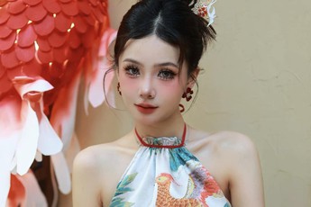 Đẳng cấp coser Việt: một tay bế con, một tay biến hình vẫn khiến người xem phải ngỡ ngàng, mê đắm