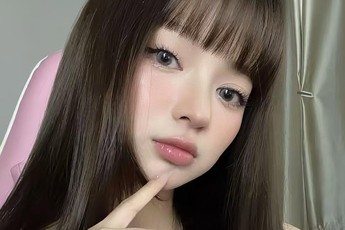 "Bùng nổ" với màn khoe dáng táo bạo của Chi Củ Cải, hóa ra sức "nóng" của hot streamer ngày nào vẫn còn đây