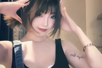 Chấn động nữ streamer bị tình cũ vạch trần gian lận hôn nhân, chuyên "săn" đại gia nước ngoài