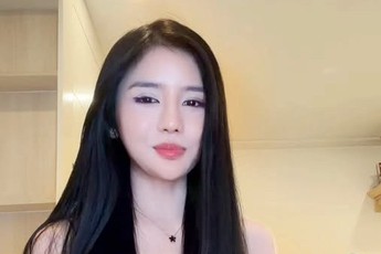 Thêm một hot girl "tân binh" muốn vào bếp, nấu ăn vừa ngon lại vừa "bổ mắt" thế này bảo sao ai cũng mê