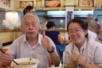 Cụ ông 106 tuổi tiết lộ bí quyết sống lâu nhờ chơi game