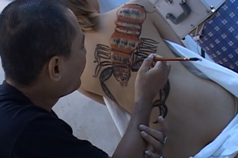 Ngộ Không Online lộ clip hậu trường body painting cực hot