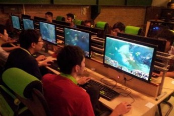 Từ chuyện tranh bạn gái đến cuộc chiến giữa các studio caster game tại Việt Nam