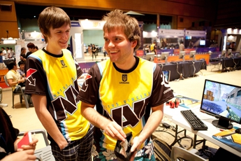 Trục trặc Visa, Na`Vi gặp khó trước giải đấu tiền tỷ