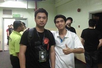 PewPew sở hữu chiếc áo với hàng loạt chữ ký của siêu sao DOTA 2