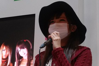 Bất ngờ trước nhan sắc của nữ họa sĩ truyện tranh 18+ Nhật Bản