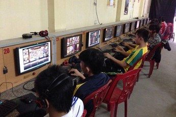 Lý giải nguyên nhân hàng loạt quán game quảng bá tool hack Liên Minh Huyền Thoại