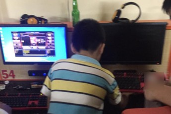 Bắt được trẻ em hack giờ chơi, chủ quán game Hà Nội xử lý đầy nhân hậu