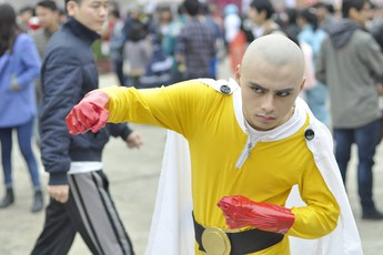 Thanh niên Việt Nam cosplay One Punch Man tại lễ hội Ake Ome! 2016 Hà Nội