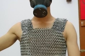 Độc đáo game thủ Việt tự làm giáp sắt thời Trung cổ