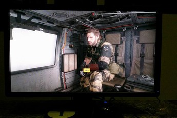 Liên Minh Huyền Thoại lỗi quá nhiều, chủ quán tìm ra cách để khách không bỏ về