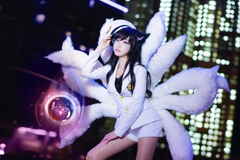 Bất ngờ với cosplay Ahri với khuôn mặt... búng ra sữa