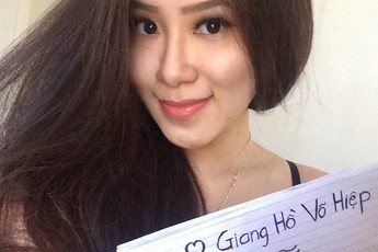 Nữ game thủ chào mừng Giang Hồ Võ Hiệp trước ngày mở cửa