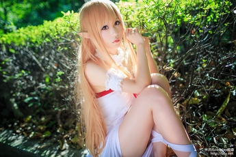 Cosplay Asuna Yuuki siêu dễ thương trong Sword Art Online