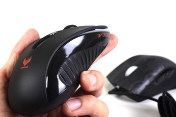 Cận cảnh bộ đôi chuột chơi game Rapoo V200 và Rapoo V300