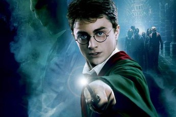 Tác giả J.K Rowling tuyên bố Harry Potter sẽ trở lại