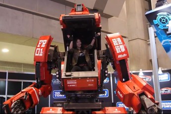 Cực đỉnh 'giáp' robot khổng lồ như trong game viễn tưởng