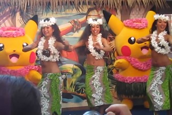 Xem những điệu nhảy cực nhộn của Pikachu trên sân khấu