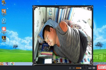 Bội phục game thủ không tay không chân vẫn miệt mài chơi LMHT