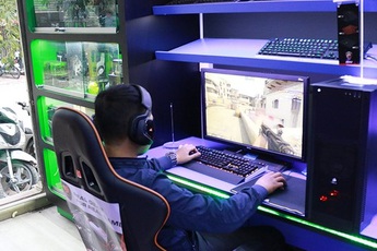 Đến thăm shop đồ chơi game tại Hà Nội cho khách... dùng thử chán thì thôi