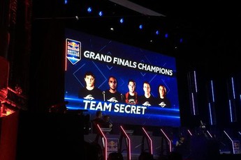 Secret vô địch giải đấu DOTA 2 có thể thức đánh siêu lạ