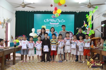 Hành trình áo trắng trao yêu thương của cộng đồng Ngạo Kiếm Mobile