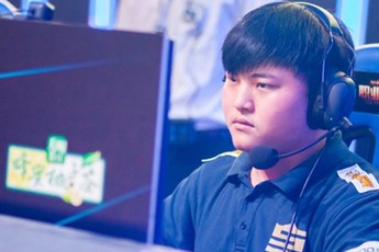 Thần đồng Liên Minh Huyền Thoại Uzi chuyển nhượng giá khủng, gấp 8 lần so với Faker