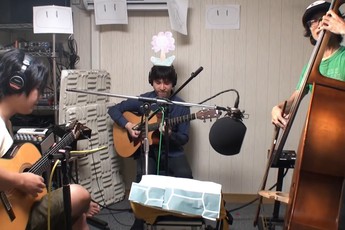 Tái hiện nhạc nền game bằng guitar cực "đểu"