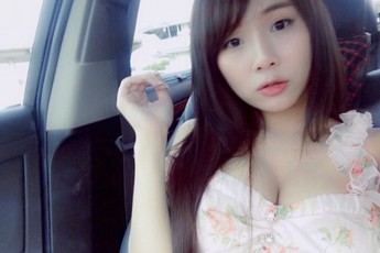 "Xịt máu mũi" với hình ảnh nữ game thủ DOTA 2 Thái Lan
